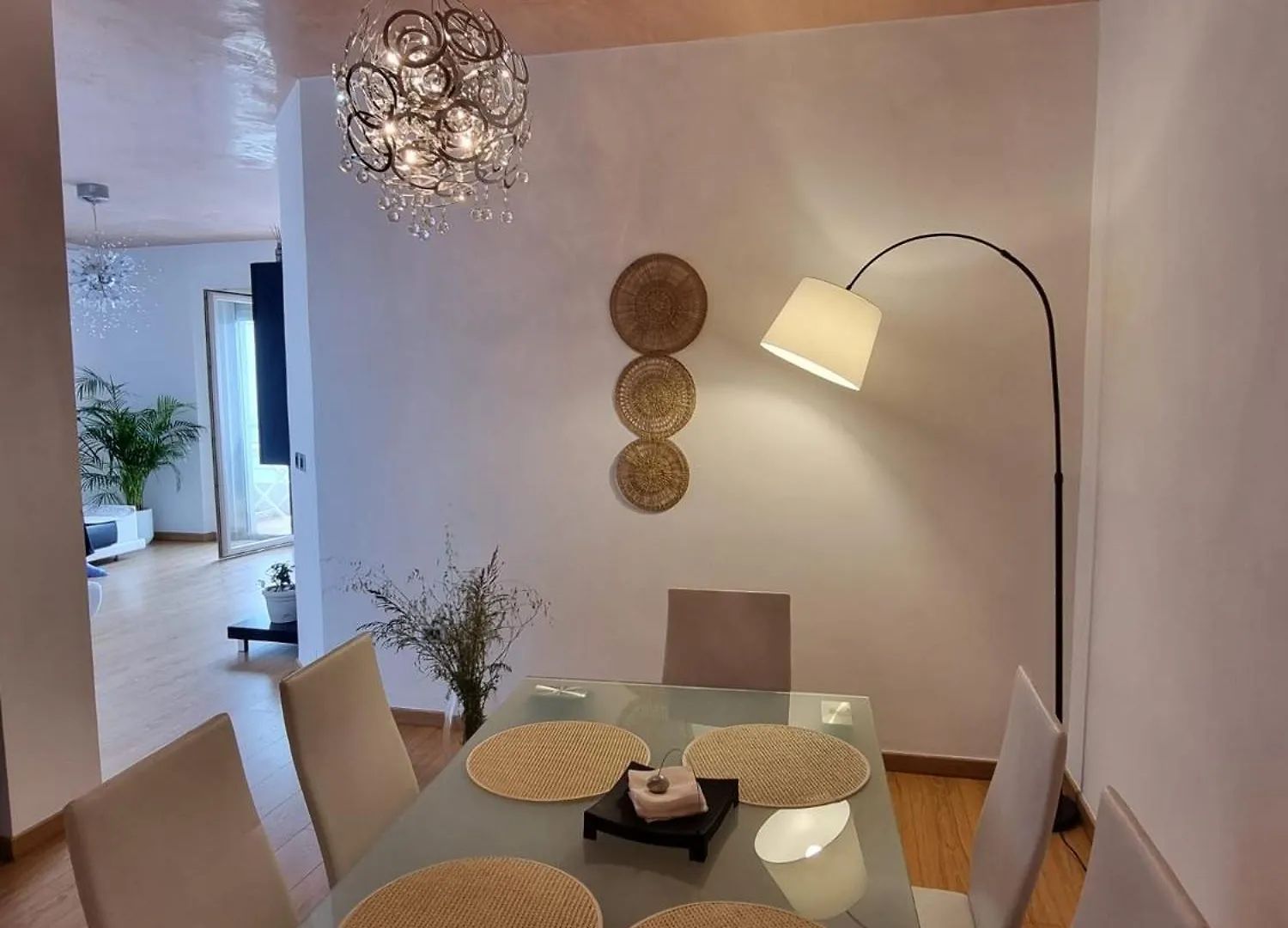 Lovely Seaview Apartment Saranda - 70M From Beach - Free Parking Garage