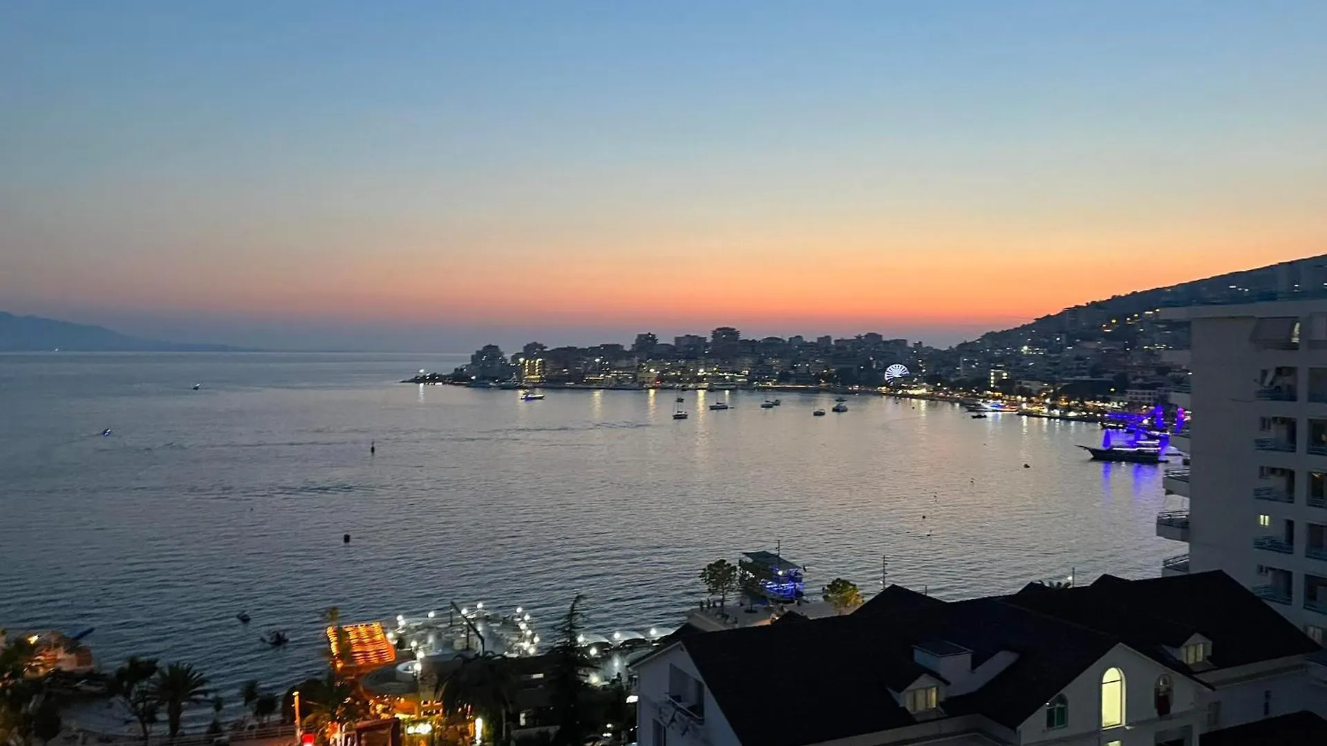 Lovely Seaview Apartment Saranda - 70M From Beach - Free Parking Garage Albânia